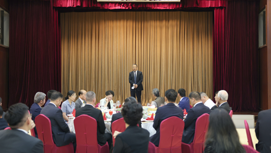 民革中央宴請參加紀念抗戰勝利80周年活動的部分台港澳及海外代表人士