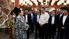 以加强履职能力建设为牵引,参政议政工作提质提效
紧扣高质量完成“十四五”发展目标任务和“十五五”规划编制关键节点,强化统筹协调、优化工作流程、创新履职方式,出台《民革中央关于进一步加强履职能力建设的意见》,更好凝聚全党智慧,加快形成“全党一盘棋”的履职新局面。