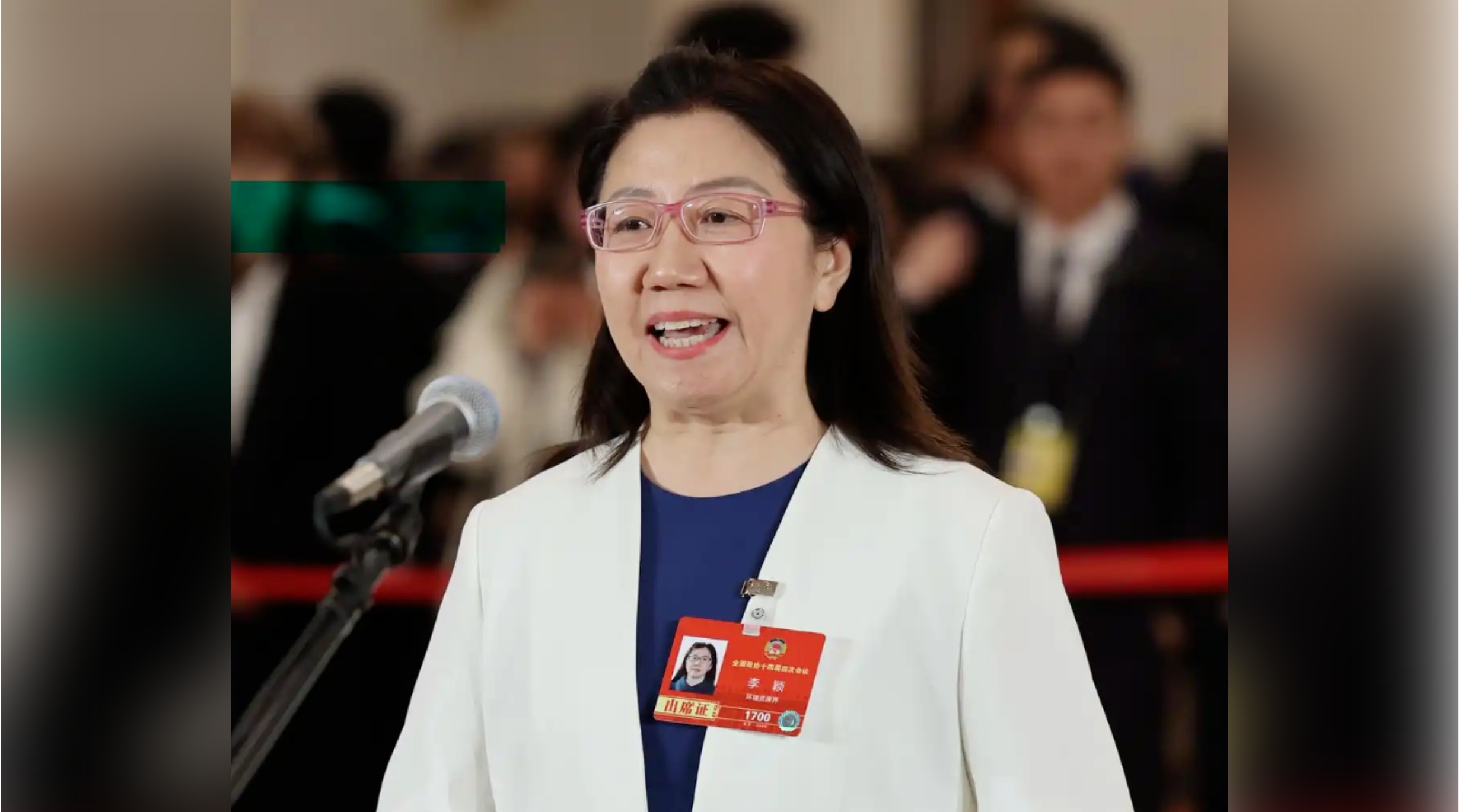 李颖委员登上首场“委员通道”