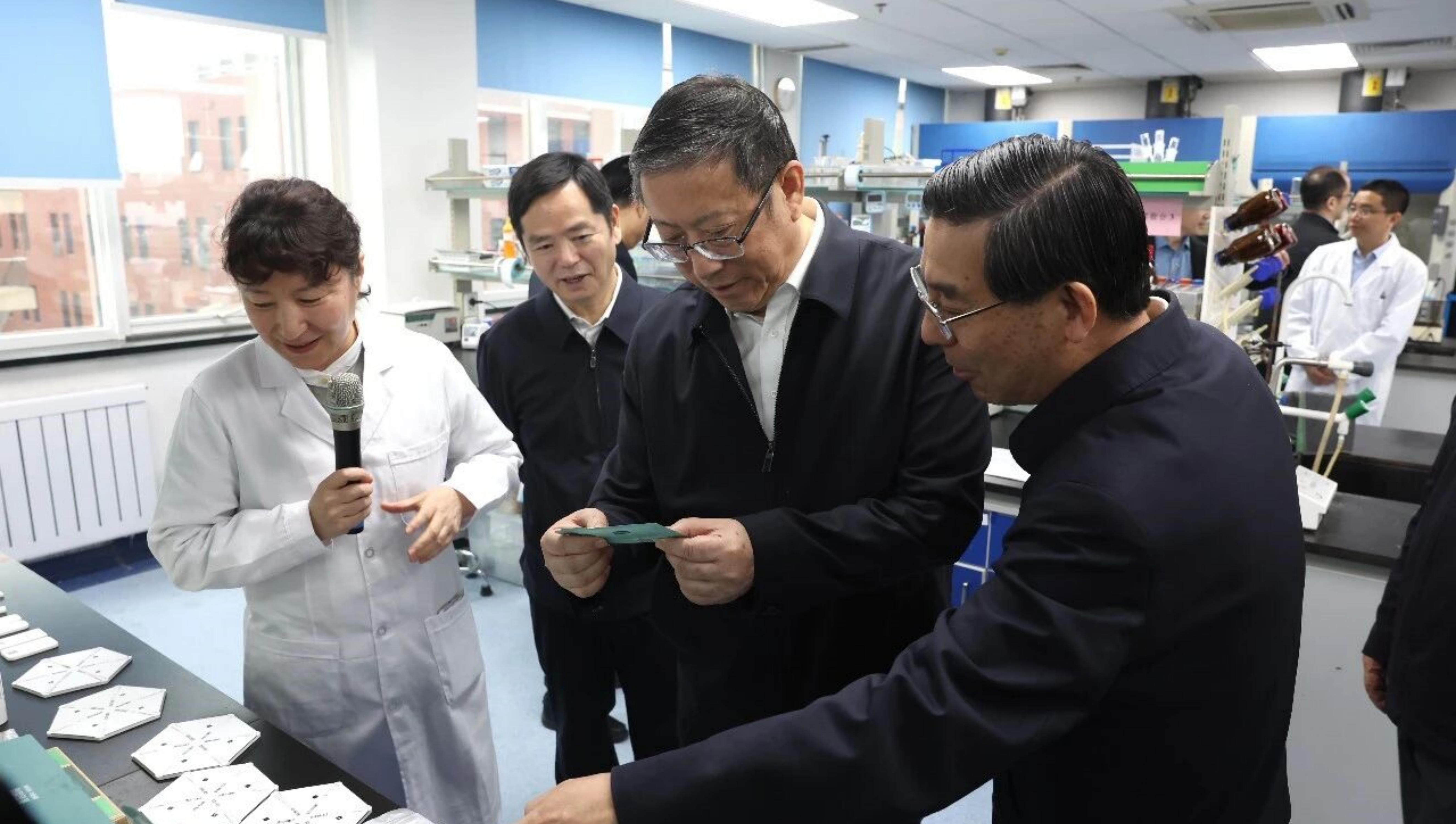 鄭建邦率隊赴中國農業科學院調研 民革中央與中國農業科學院建立戰略合作關系