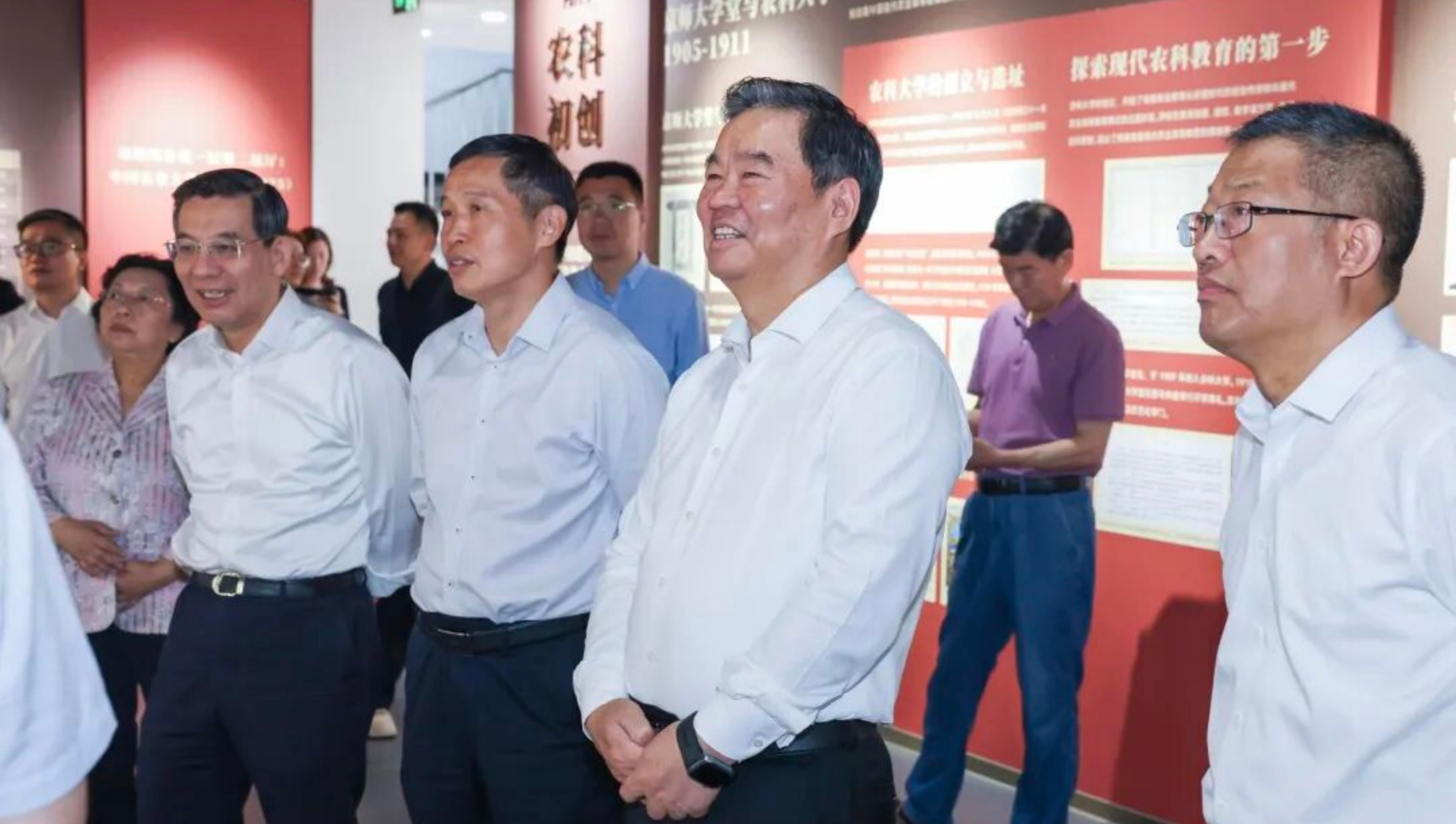何报翔率队赴中国农业大学调研
